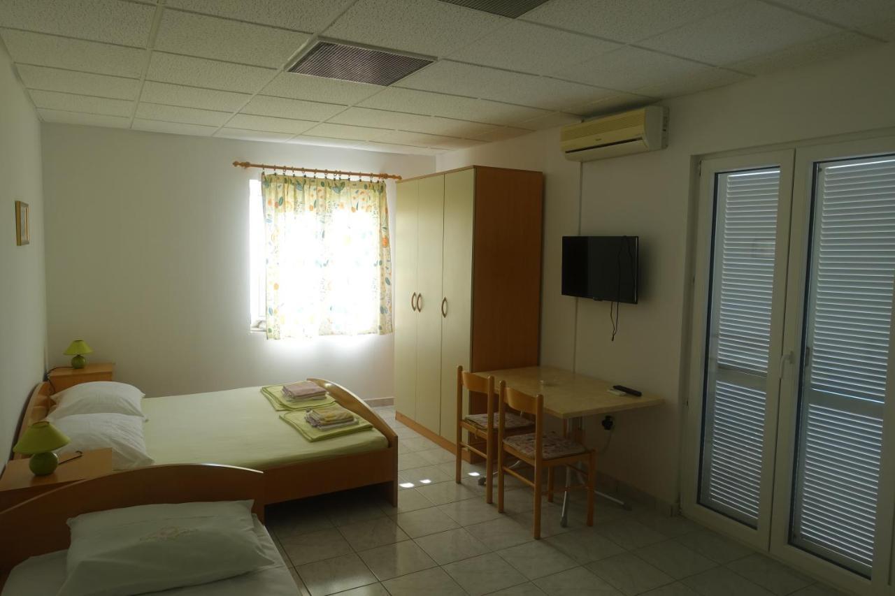Apartments Galeb Rtina Extérieur photo